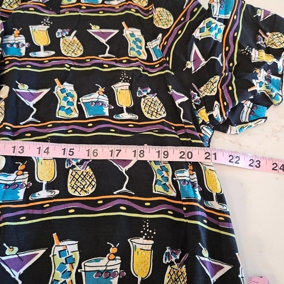 Weekend Traffic Women's XL Top - Picture 6 of 6